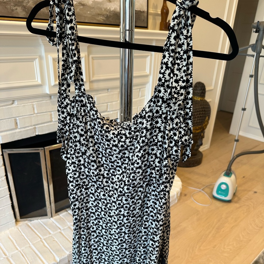 Lulu’s floral sun dress.